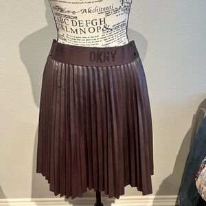 DKNY Women's A-Line Pleated Skirt in Deep Brown
